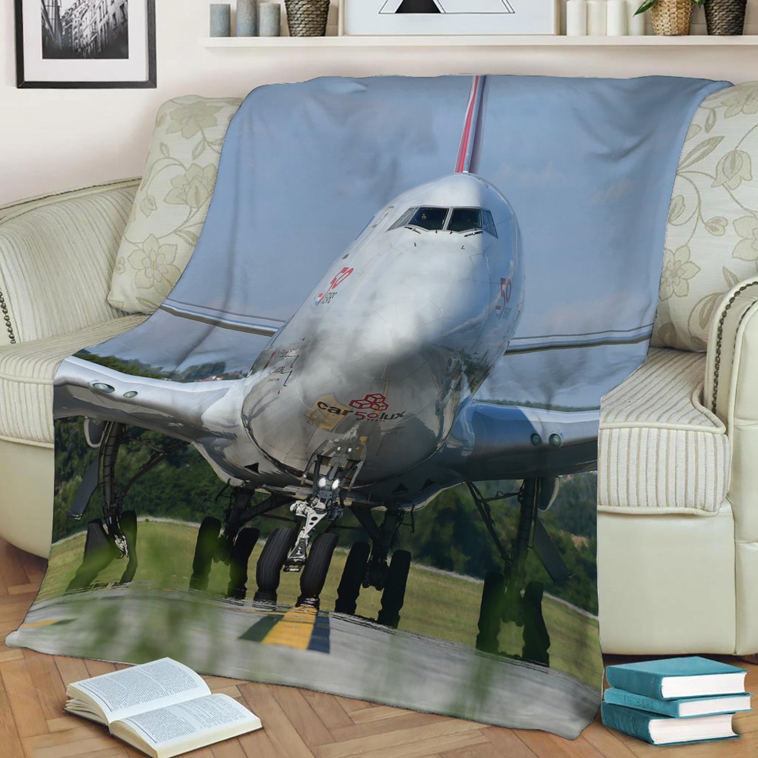 747 Head On Fleece Throw Blanket