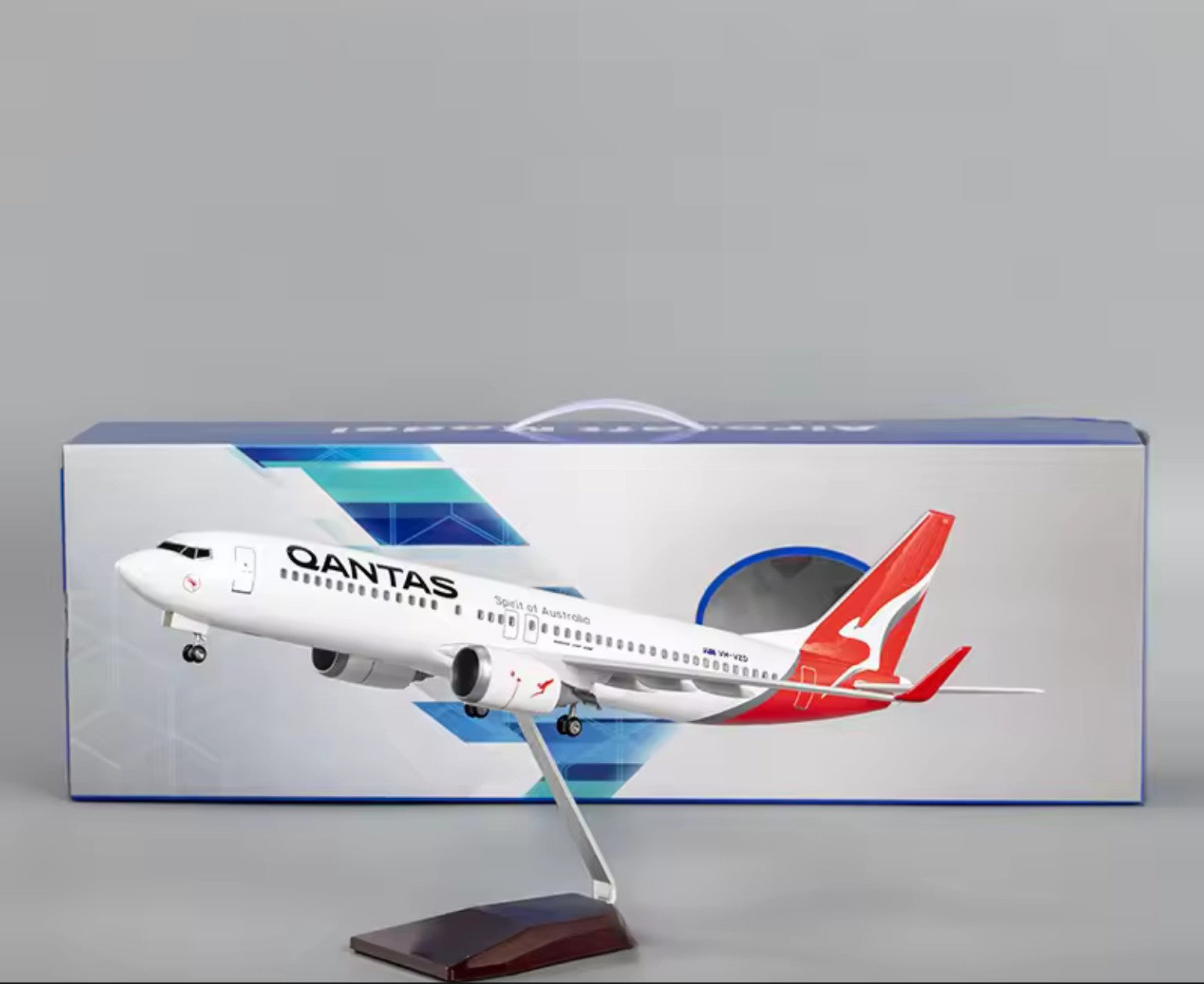 47cm 1/160 LED & Non LED Qantas 737-800 Model Plane