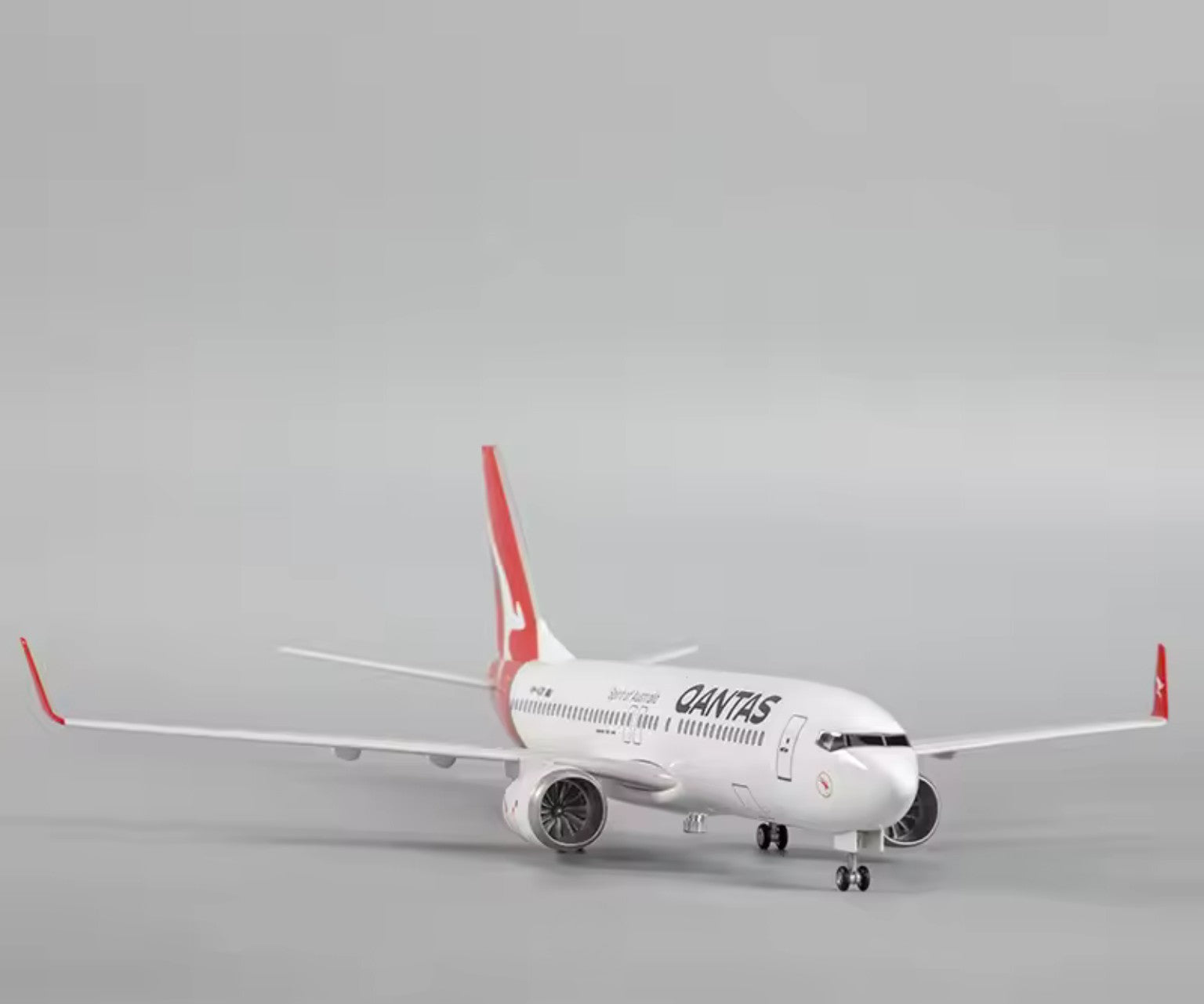 47cm 1/160 LED & Non LED Qantas 737-800 Model Plane