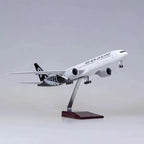 Air New Zealand 777 47cm 1/160 LED & Non LED Model Plane
